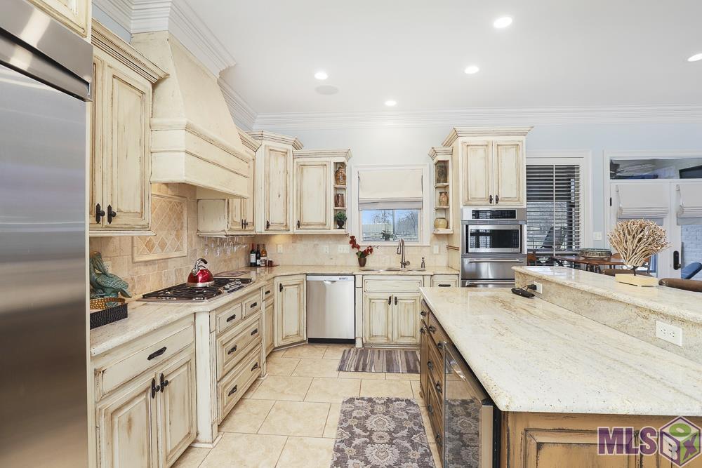 14247 Blackwater Road Central, LA 70714 - Photo 51 of 59 GUEST KITCHEN