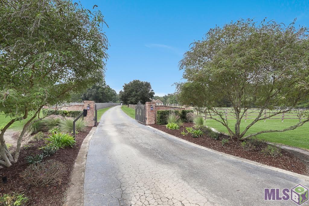 14247 Blackwater Road Central, LA 70714 - Photo 7 of 59 ENTRANCE