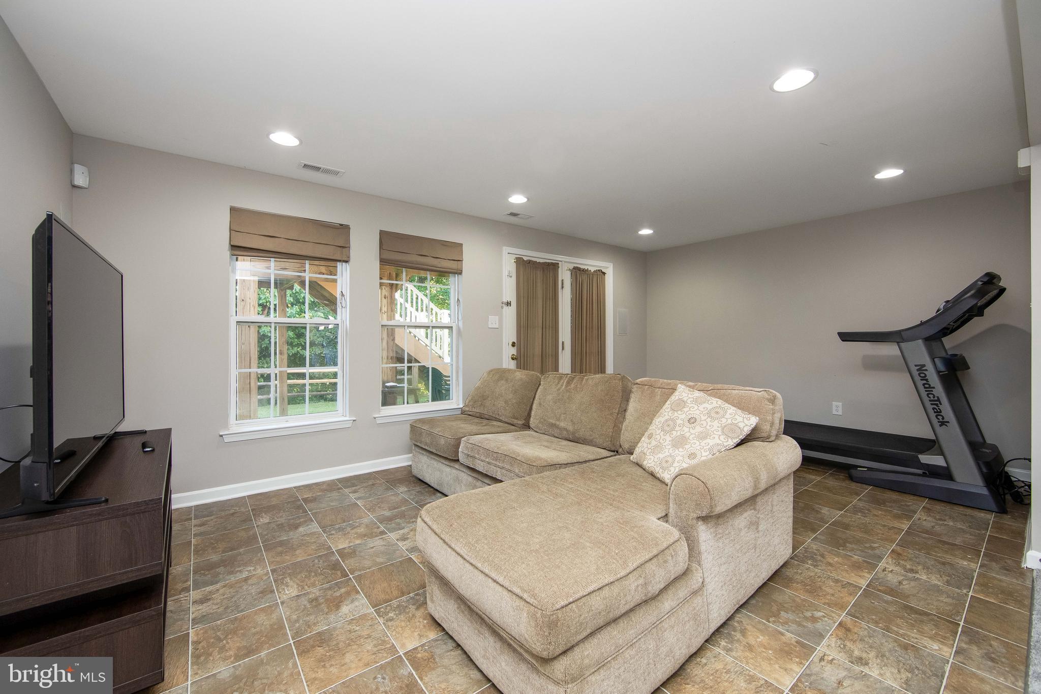 358 Concetta Drive Mount Royal, NJ 08061 - Photo 7 of 36