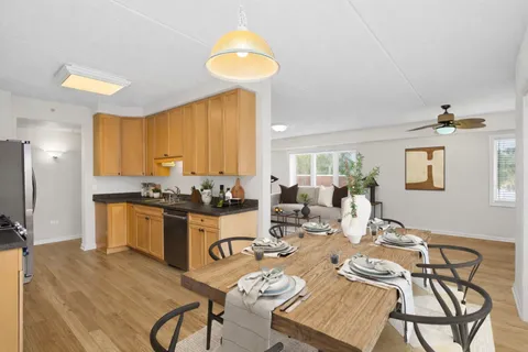 $330,000 | 365 Graceland Avenue, Unit 205A, Des Plaines, IL 60016