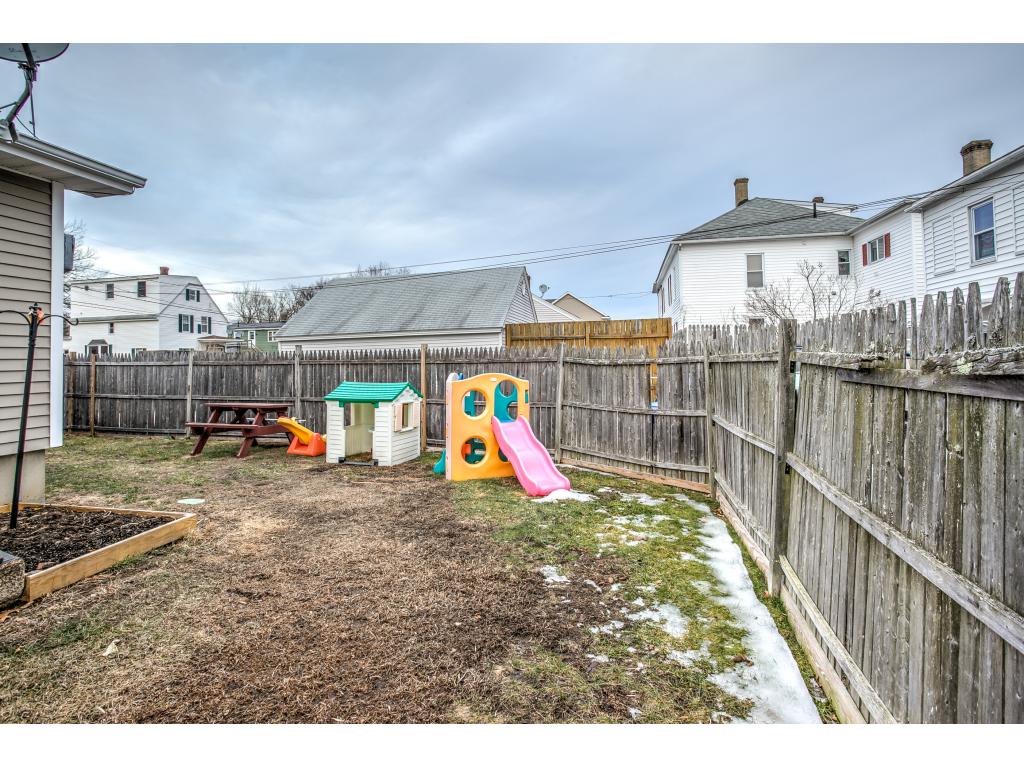 350 Putnam Street Manchester, NH 03102 - Photo 6 of 36