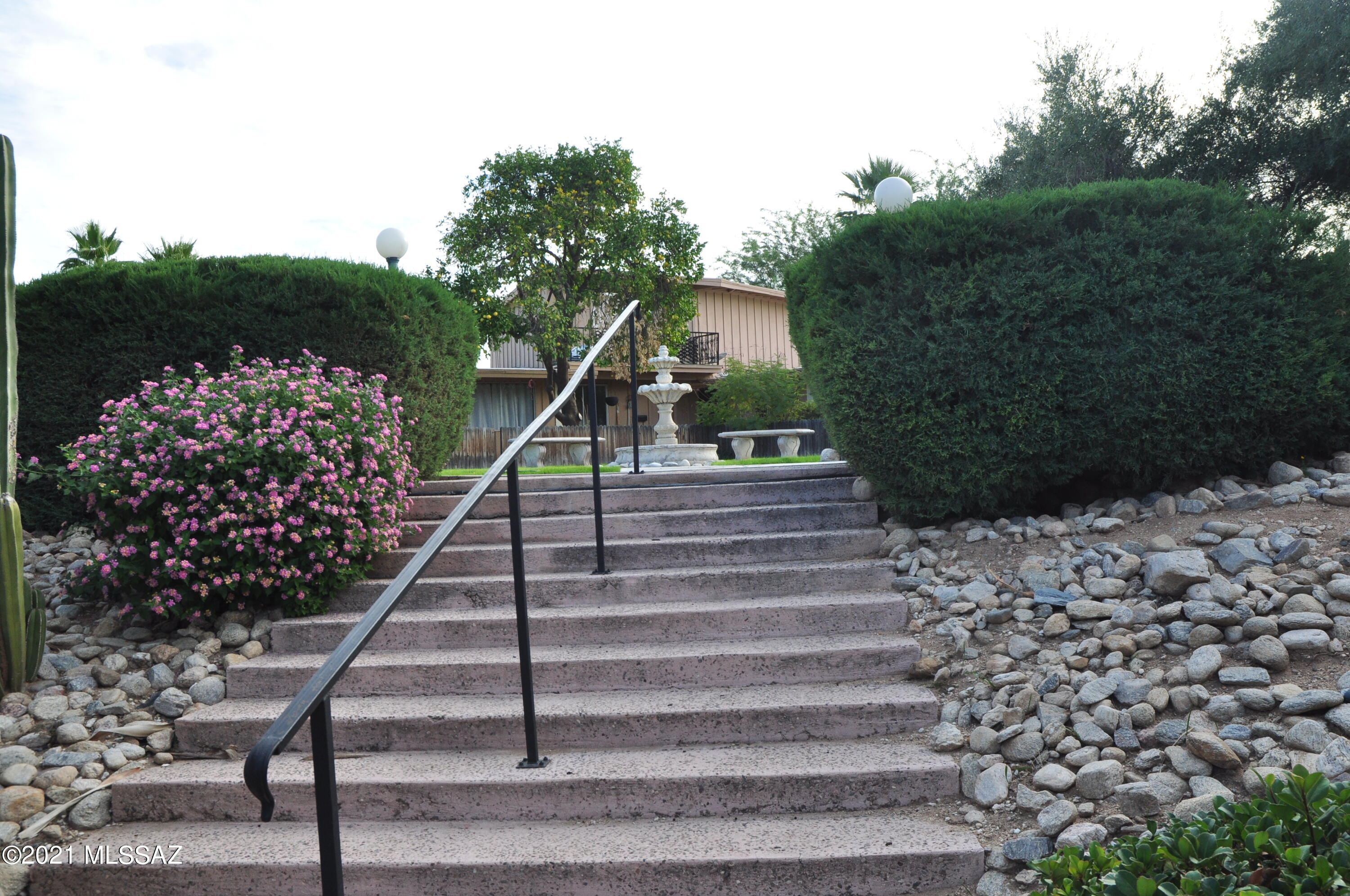 5901 North Oracle Road, Unit 2 Tucson, AZ 85704 - Photo 12 of 19