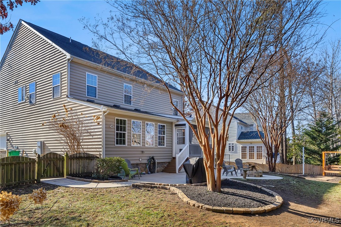 14518 Shipborne Road Midlothian, VA 23112 - Photo 44 of 50 a front view of a house with garden