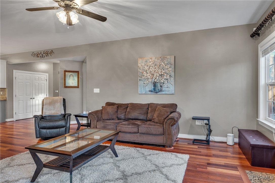 14518 Shipborne Road Midlothian, VA 23112 - Photo 5 of 50 a living room with furniture