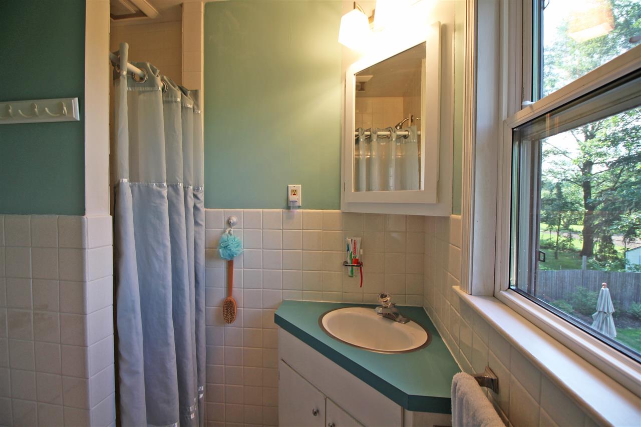 3 Sebring Road South Burlington, VT 05403 - Photo 10 of 29 Gallery Image 10