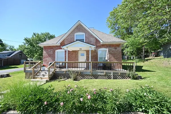 $369,000 | 306 Lewis Street, Edgerton, MO 64444