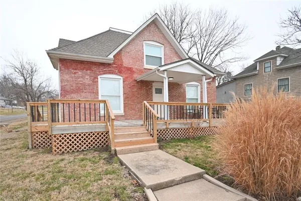 $369,000 | 306 Lewis Street, Edgerton, MO 64444