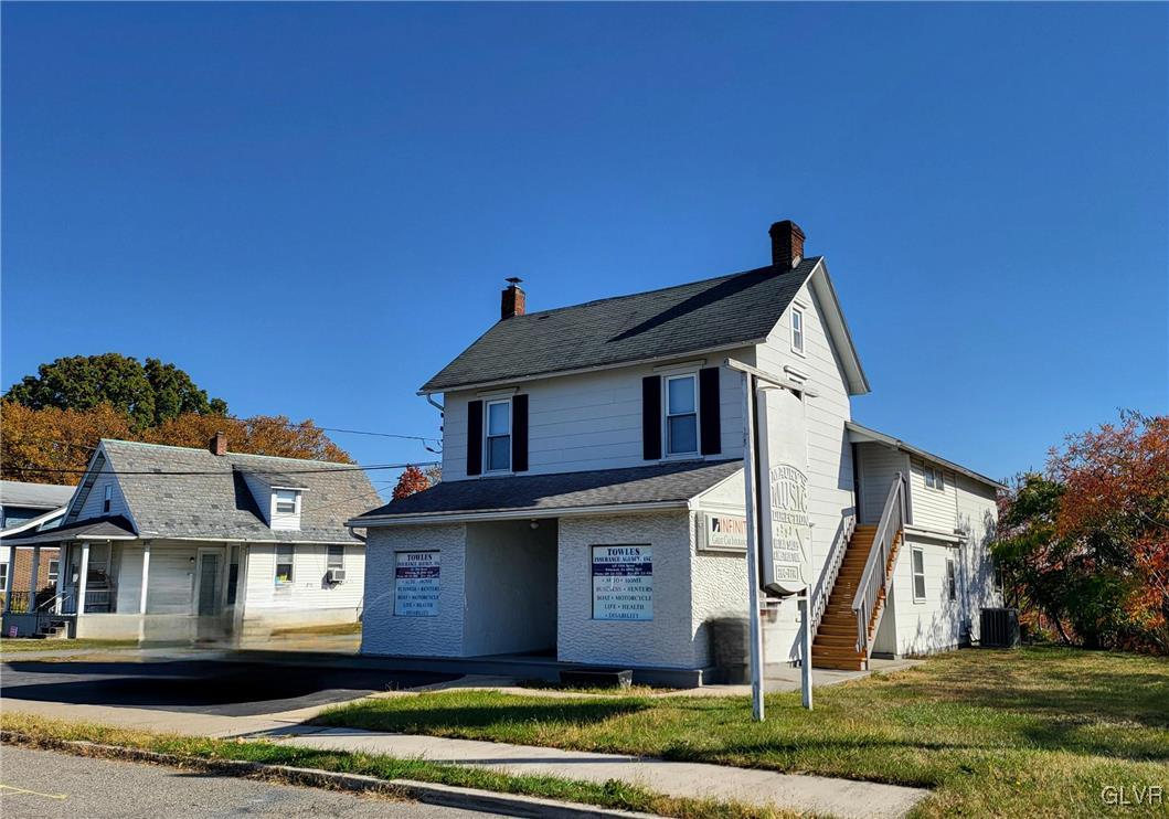 637 5th Street Whitehall, PA 18052 - Photo 4 of 25 front view of a house with a yard