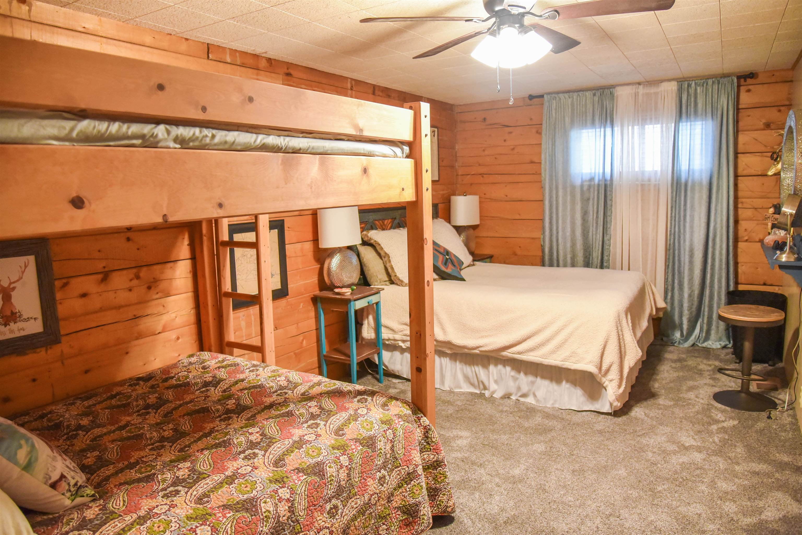 323-325 Bitter Creek Road Red River, NM 87558 - Photo 17 of 48 Gallery Image 17