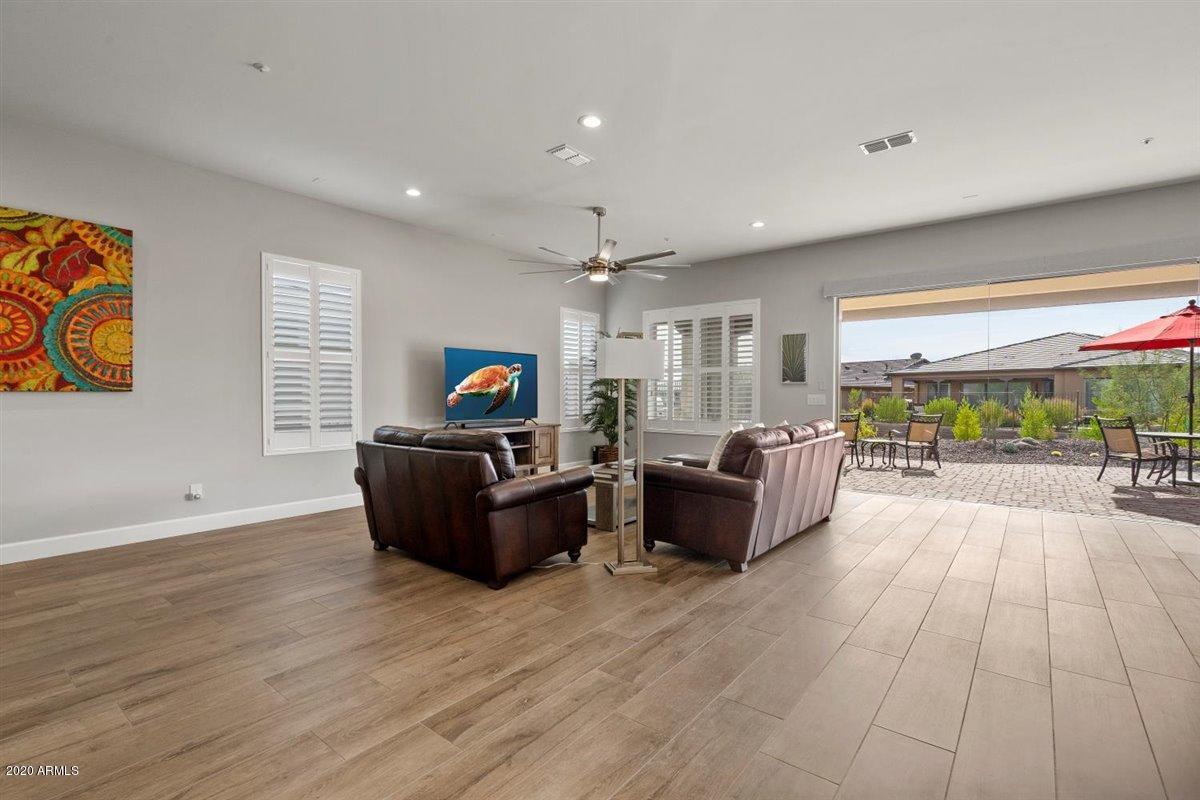 08-Living Room