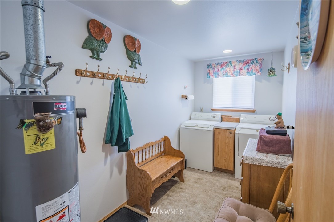 4590 Upper Peoh Point Road Cle Elum, WA 98922 - Photo 23 of 38 Gallery Image 23