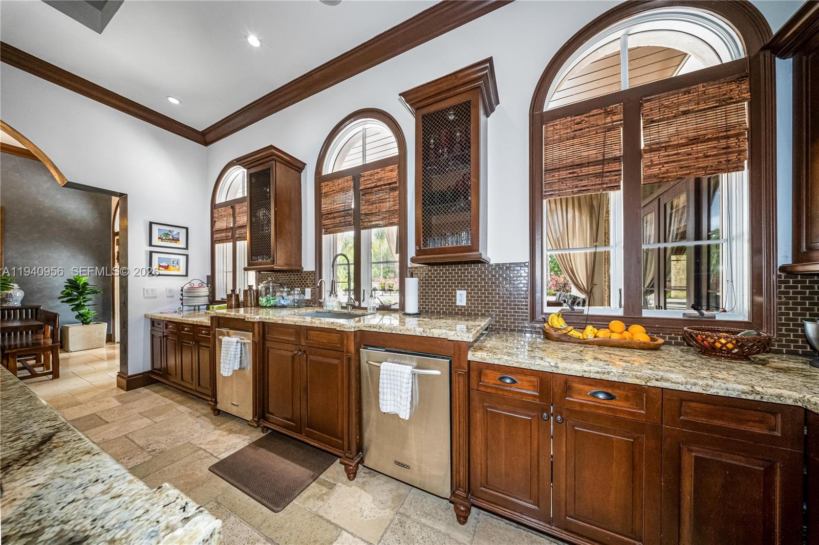 7538 Southwest 64th Street Miami, FL 33143 - Photo 19 of 78