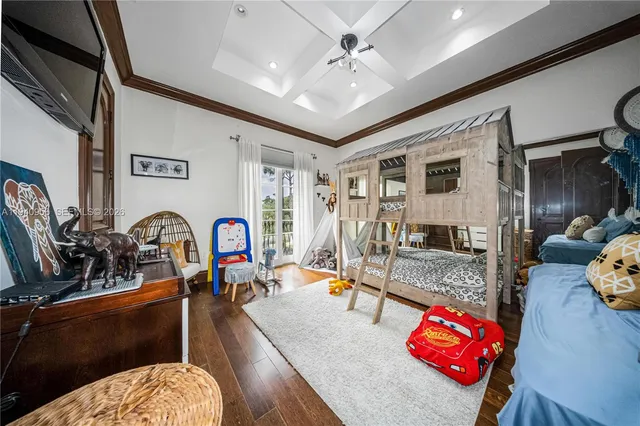 $5,500,000 | 7538 Southwest 64th Street, Miami, FL 33143