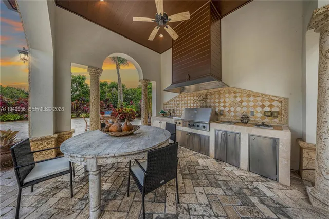 $5,500,000 | 7538 Southwest 64th Street, Miami, FL 33143