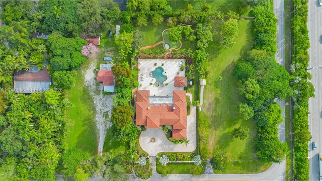 $5,500,000 | 7538 Southwest 64th Street, Miami, FL 33143