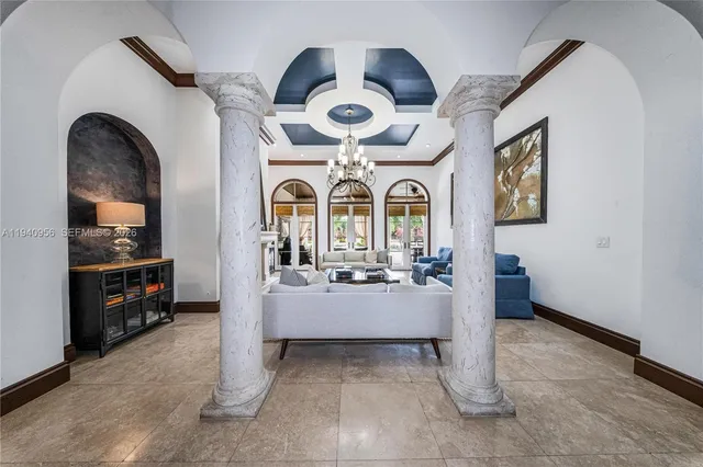$5,500,000 | 7538 Southwest 64th Street, Miami, FL 33143