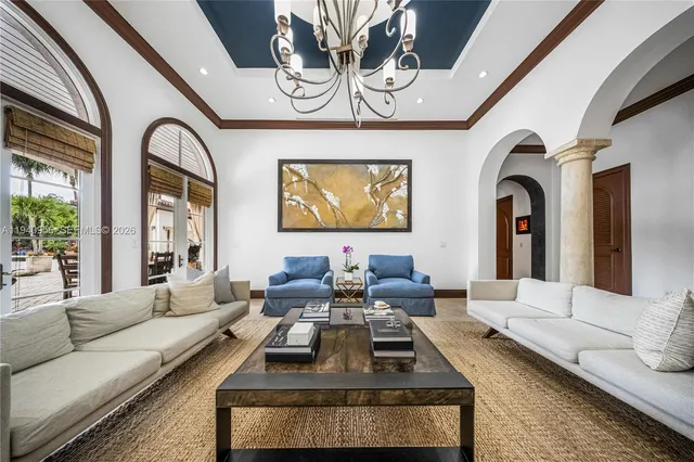 $5,500,000 | 7538 Southwest 64th Street, Miami, FL 33143