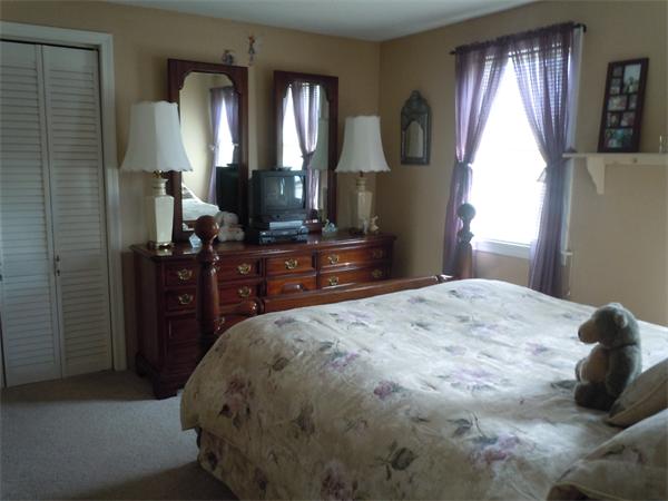 205 Fairlawn Street Springfield, MA 01119 - Photo 12 of 21