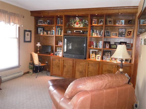 205 Fairlawn Street Springfield, MA 01119 - Photo 8 of 21