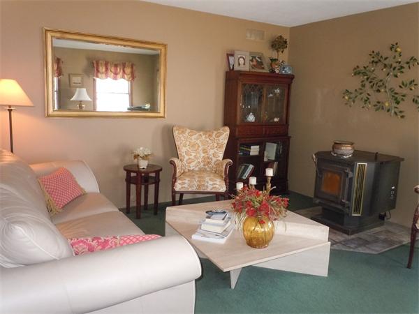 205 Fairlawn Street Springfield, MA 01119 - Photo 9 of 21