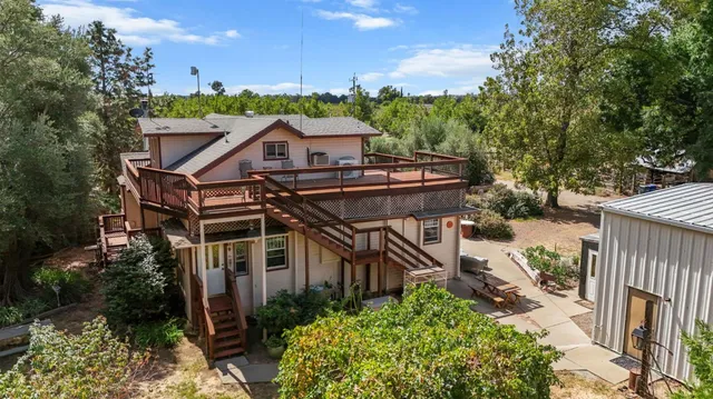 a view of a house with a trees