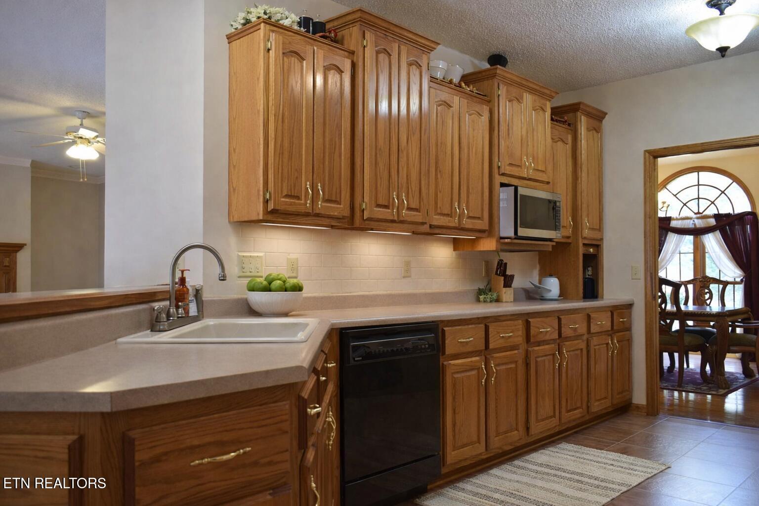 239 Sulphur Springs Road Cranks, KY 40820 - Photo 11 of 23 kitchensur2026