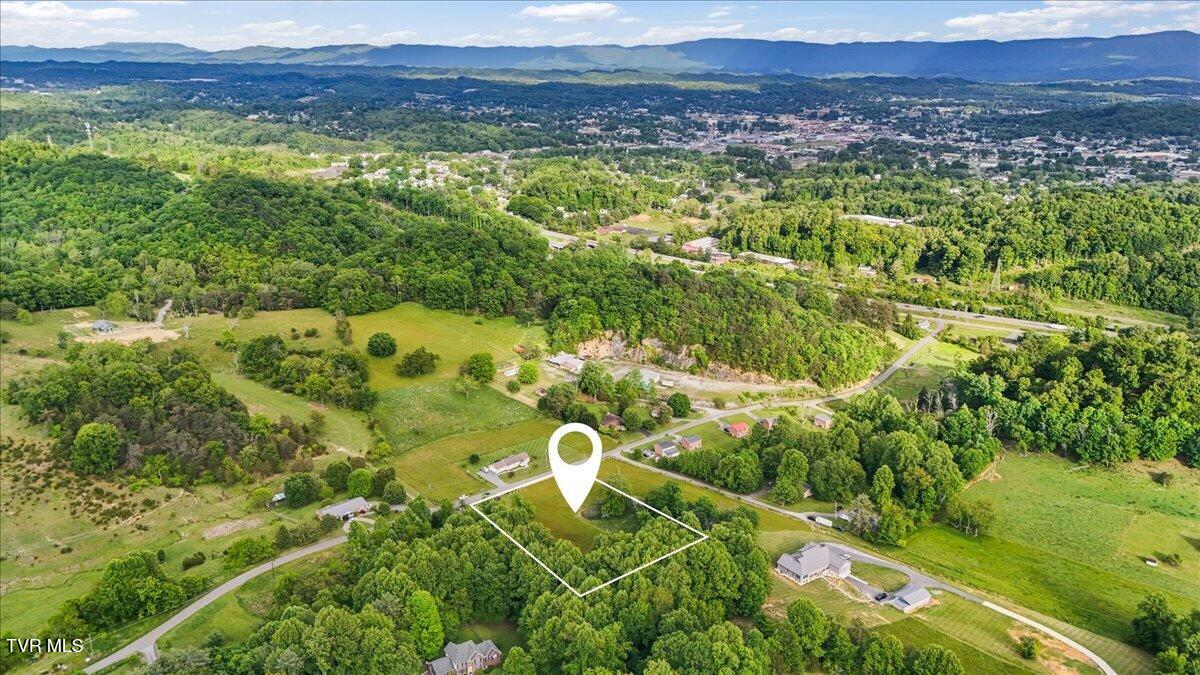 23208 Clayman Valley Road, Unit 2 Bristol, VA 24202 - Photo 17 of 20 17-DJI_20260514182111_0462_D.JPG