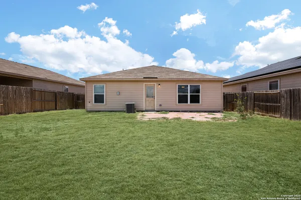 $1,595 | 12118 Luckey View, San Antonio, TX 78252