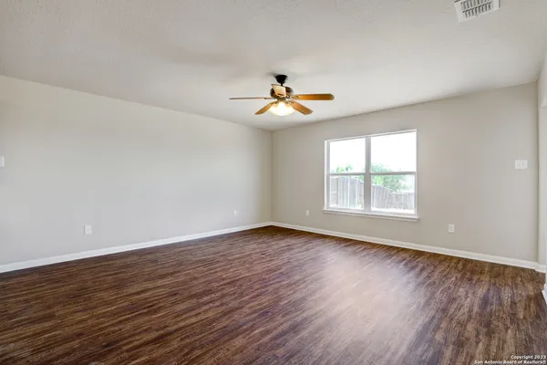 $1,595 | 12118 Luckey View, San Antonio, TX 78252