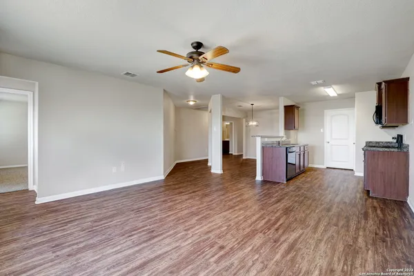 $1,595 | 12118 Luckey View, San Antonio, TX 78252