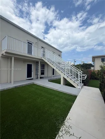 $2,700 | 729 Southwest 3rd Street, Unit 4, Miami, FL 33130