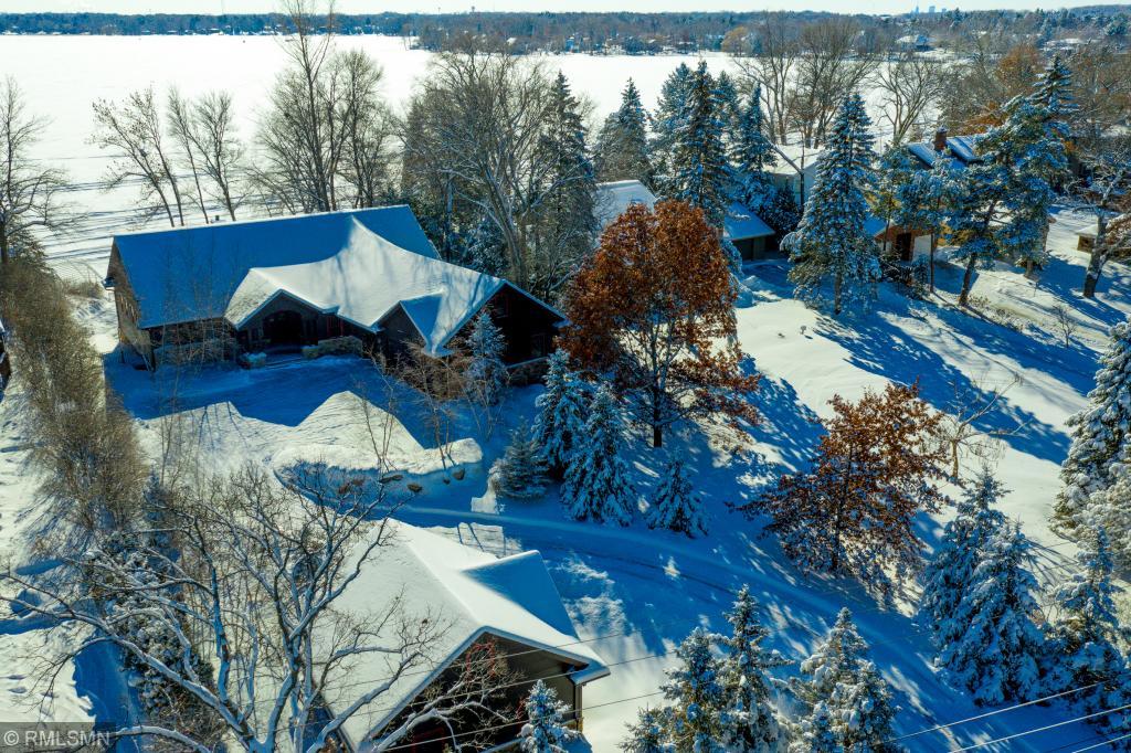948 County Rd I Shoreview, MN 55126 - Photo 2 of 36