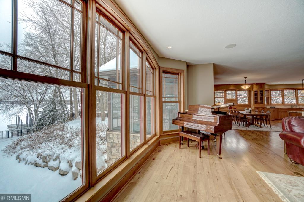 948 County Rd I Shoreview, MN 55126 - Photo 11 of 36