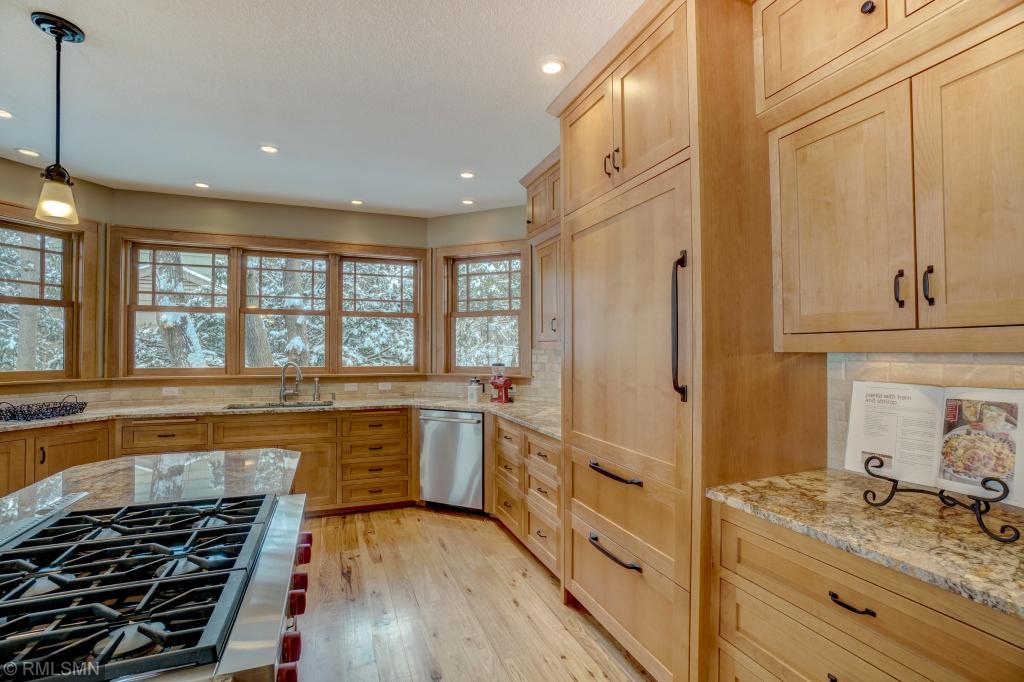 948 County Rd I Shoreview, MN 55126 - Photo 21 of 36