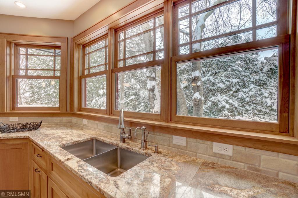 948 County Rd I Shoreview, MN 55126 - Photo 22 of 36