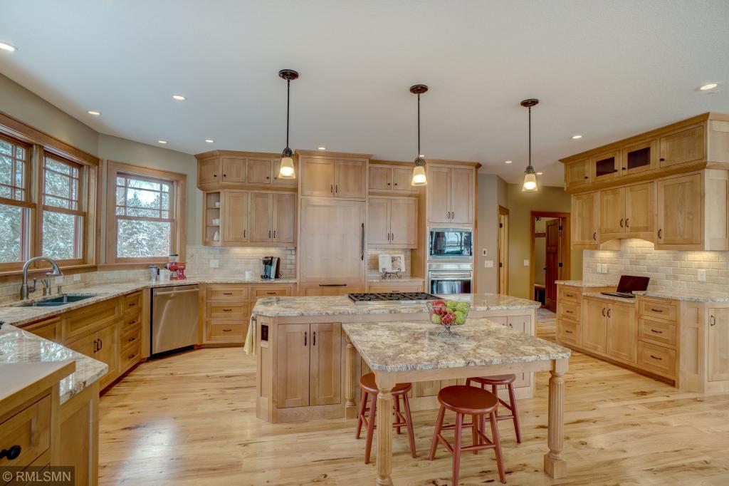 948 County Rd I Shoreview, MN 55126 - Photo 23 of 36