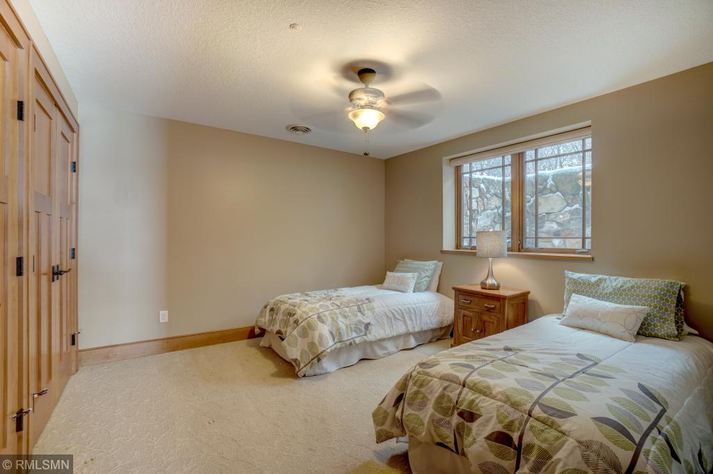 948 County Rd I Shoreview, MN 55126 - Photo 27 of 36