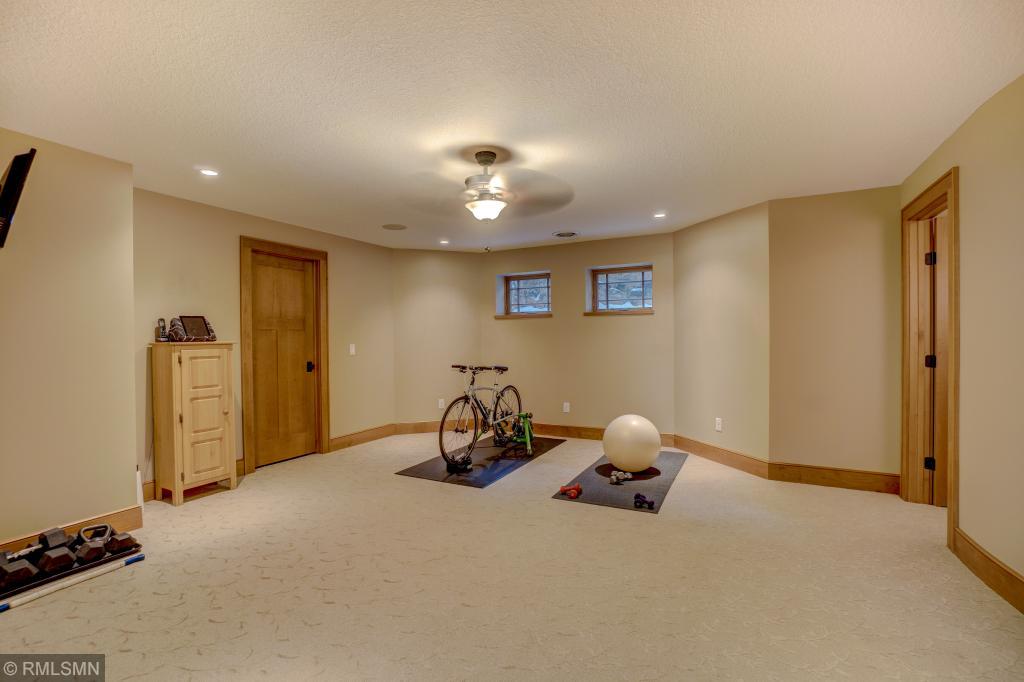 948 County Rd I Shoreview, MN 55126 - Photo 31 of 36