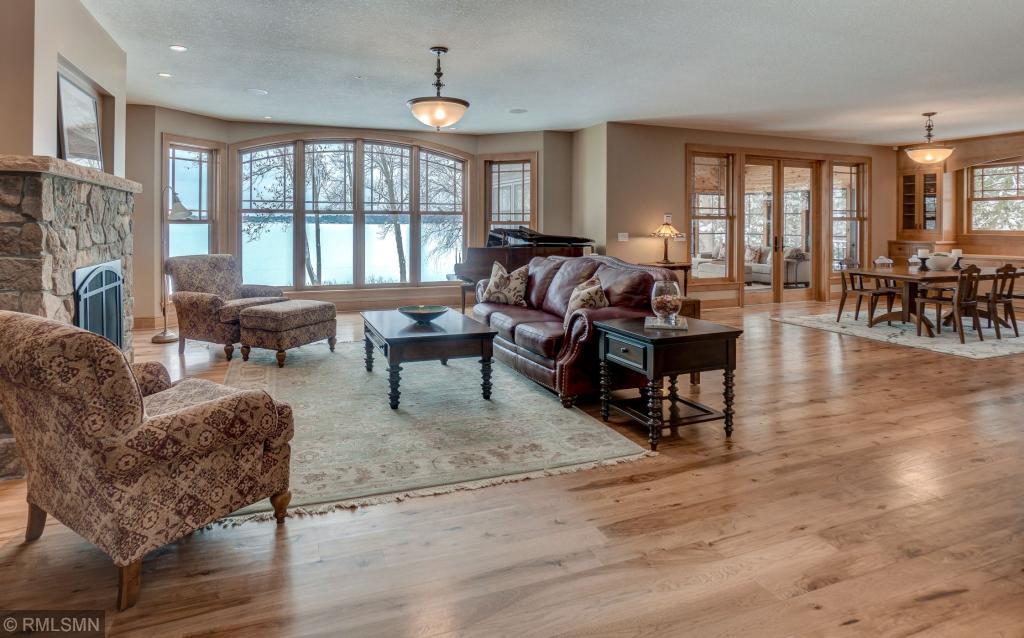 948 County Rd I Shoreview, MN 55126 - Photo 9 of 36