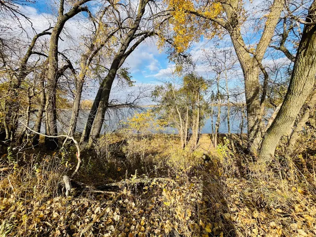 $180,000 | 4 Cottonwood Lake Drive, Windom, MN 56101