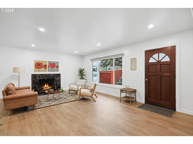 $597,000 | 3299 Durland Drive, Hood River, OR 97031