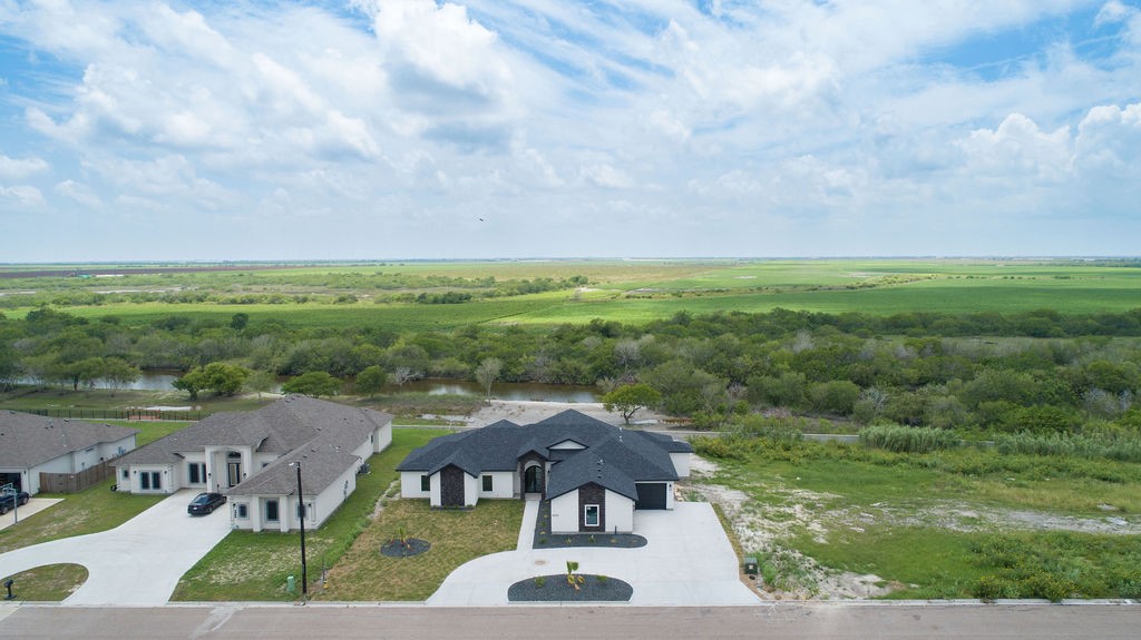 4025 Ranch Lake Drive Corpus Christi, TX 78413 - Photo 3 of 8