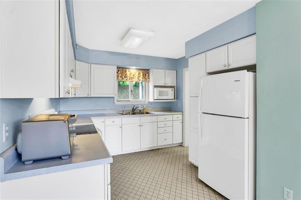 2857 Italy Road Export, PA 15632 - Photo 8 of 20
