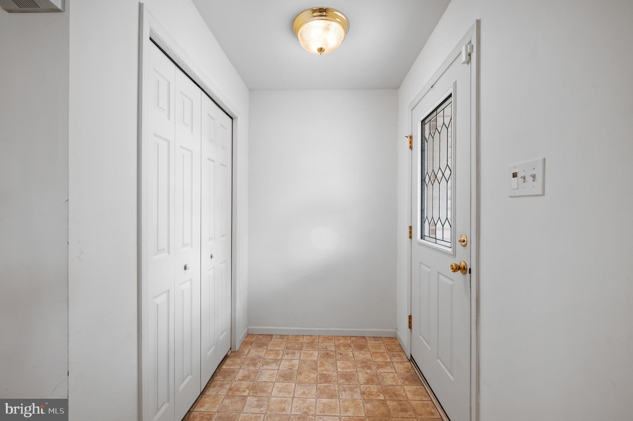 12 Eagle Ridge Drive Mantua, NJ 08051 - Photo 6 of 29 Entrance Foyer