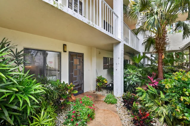 $299,000 | 7270 Ashford Place, Unit 104, Delray Beach, FL 33446