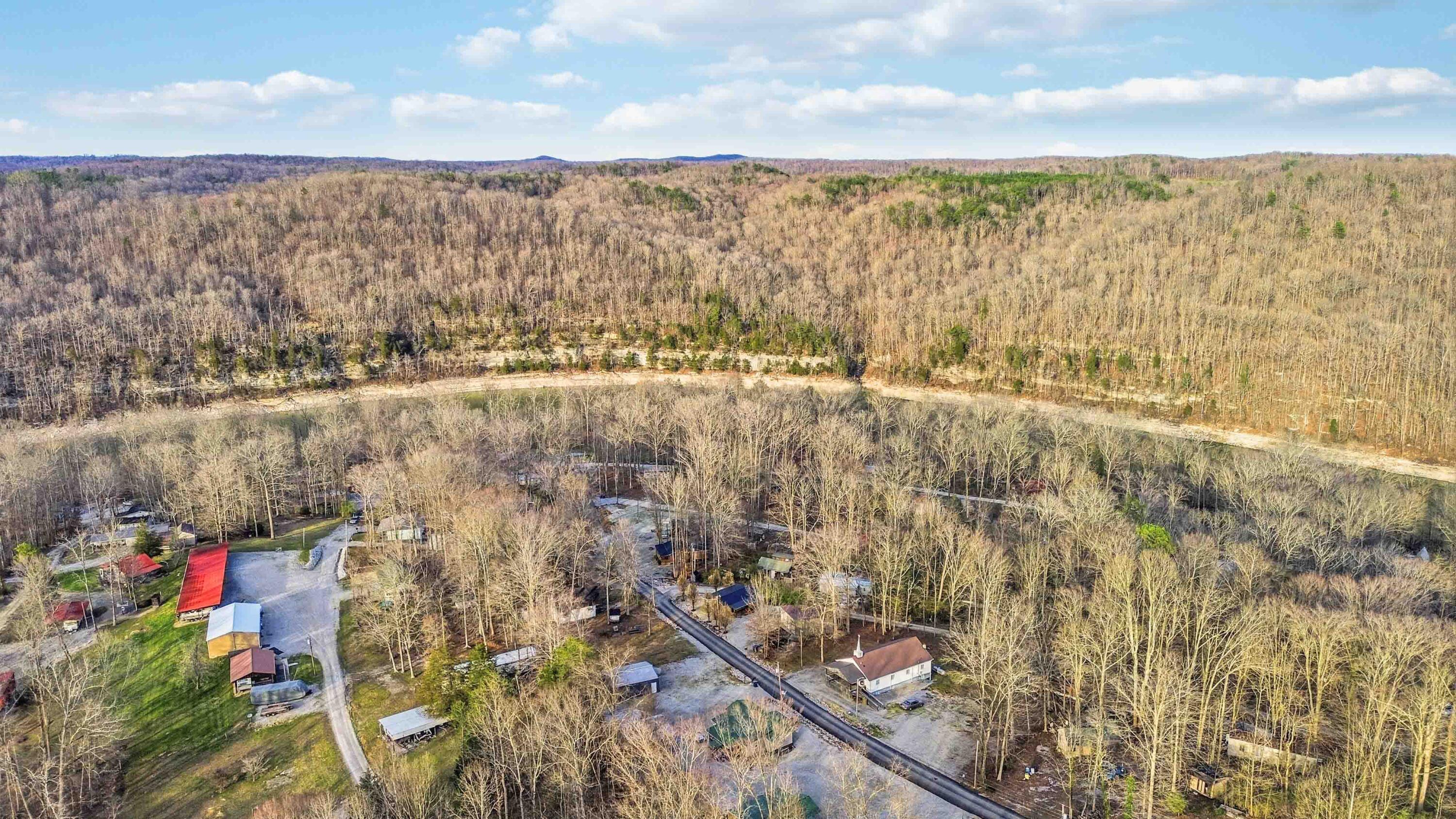 1954 Jasper Bend Road Burnside, KY 42519 - Photo 33 of 41 032