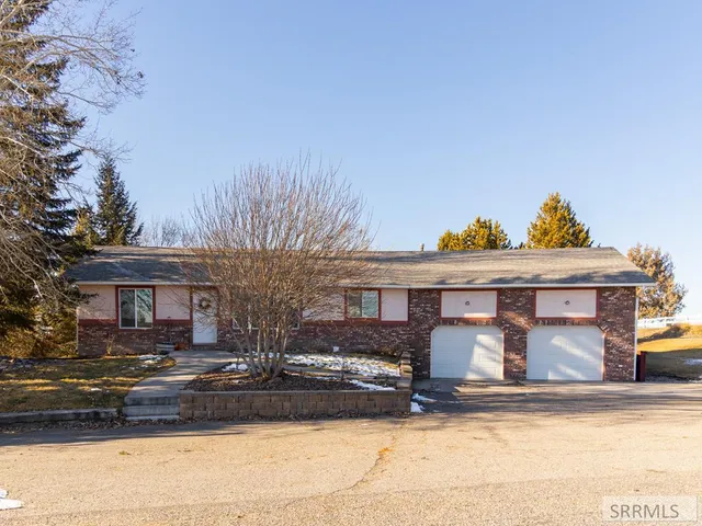 $499,999 | 319 North Pine Street, Parker, ID 83445