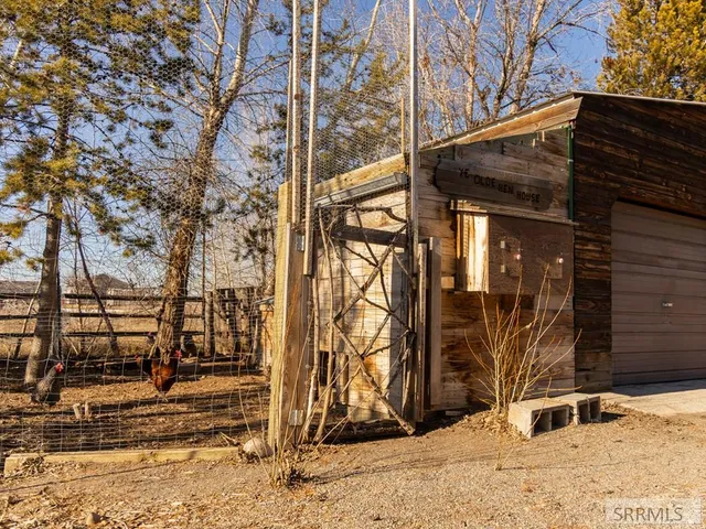 $479,000 | 319 North Pine Street, Parker, ID 83445