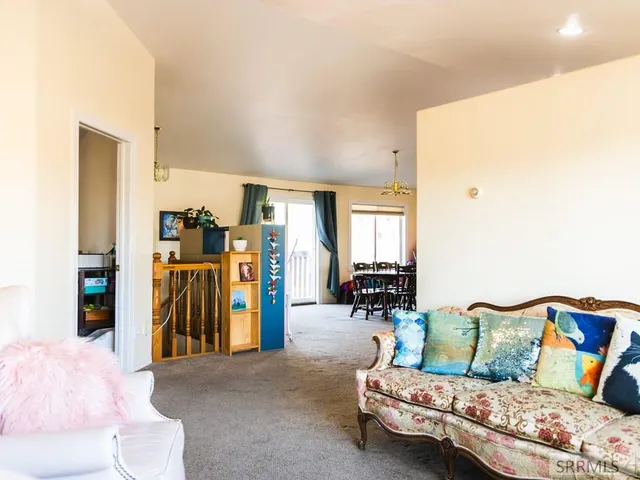 $479,000 | 319 North Pine Street, Parker, ID 83445