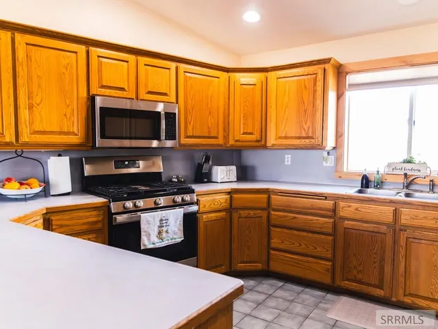 $479,000 | 319 North Pine Street, Parker, ID 83445